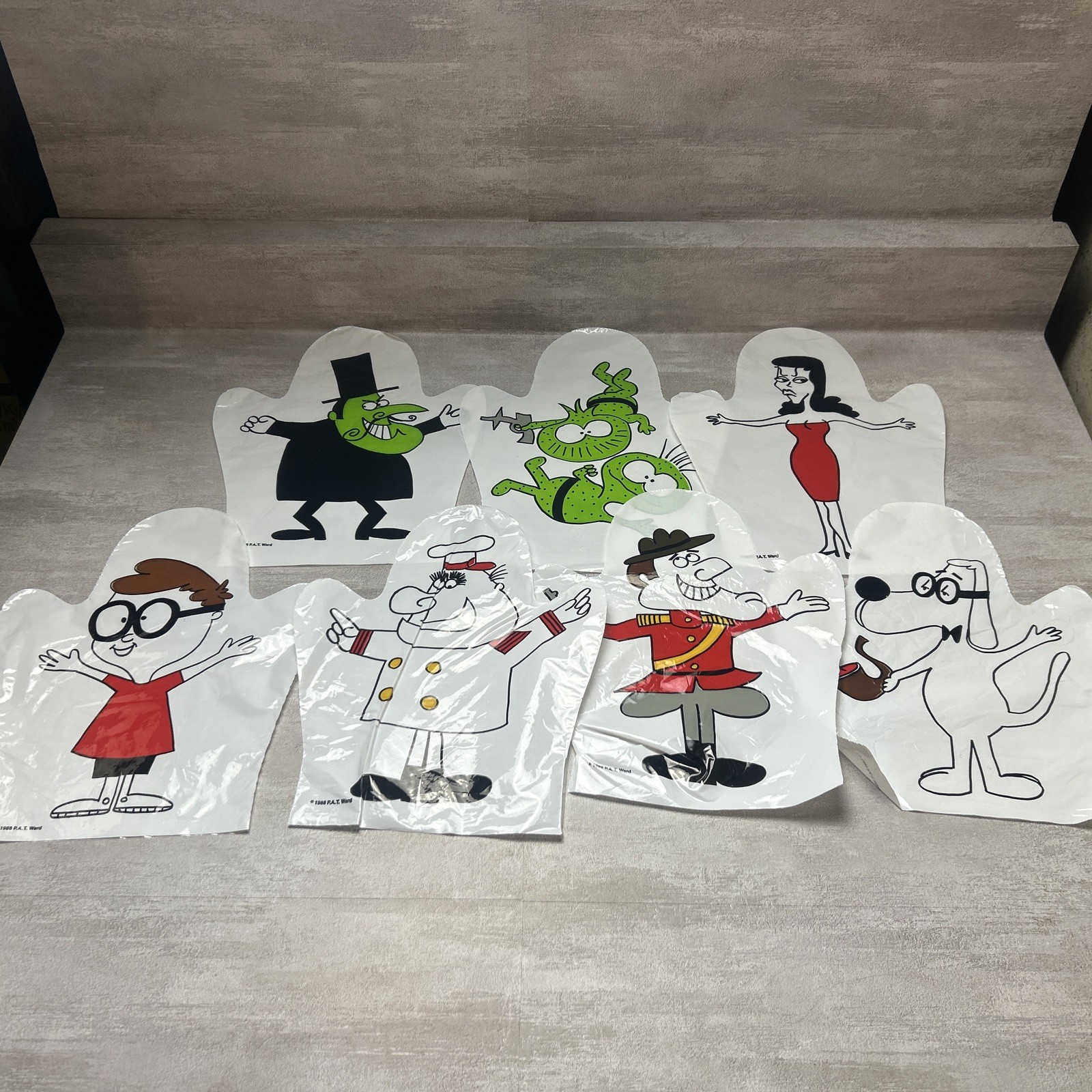 Vintage 1988 Rocky & Bullwinkle Role Playing Party Game Read Description