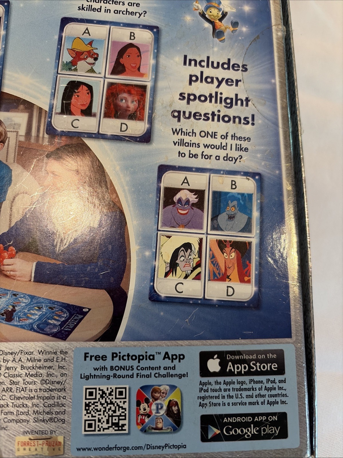 Pictopia Disney Edition-Picture Trivia Family Board Game Wonder Forge EUC
