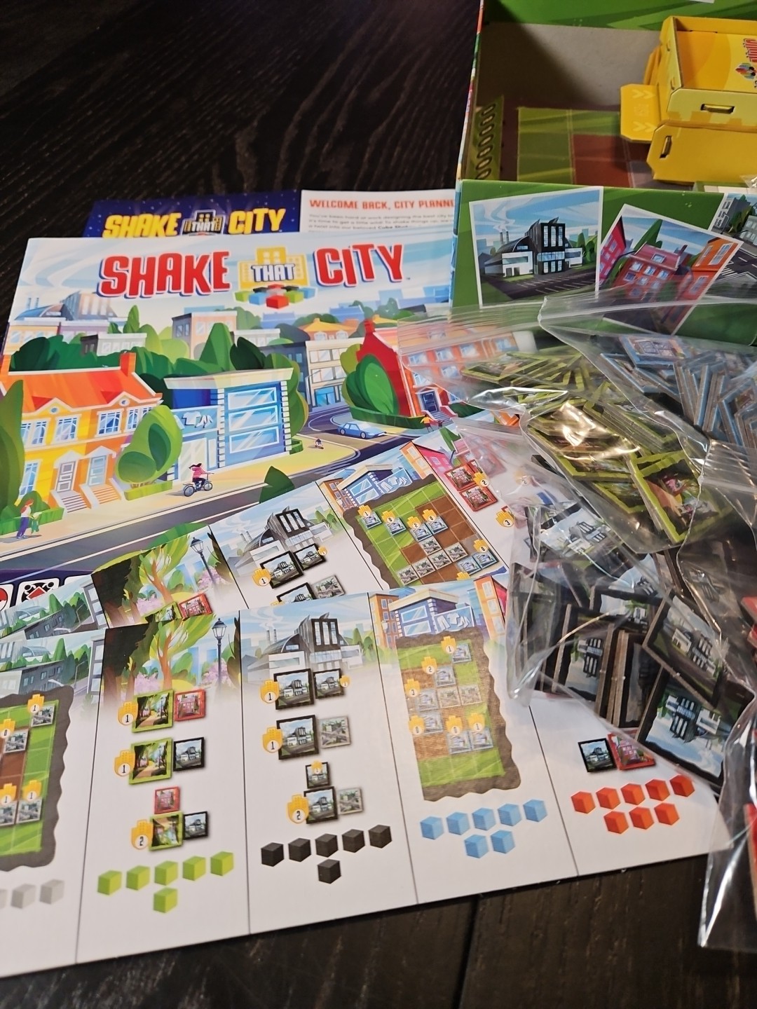 Shake That City Board Game By AEG For 1 To 4 Players