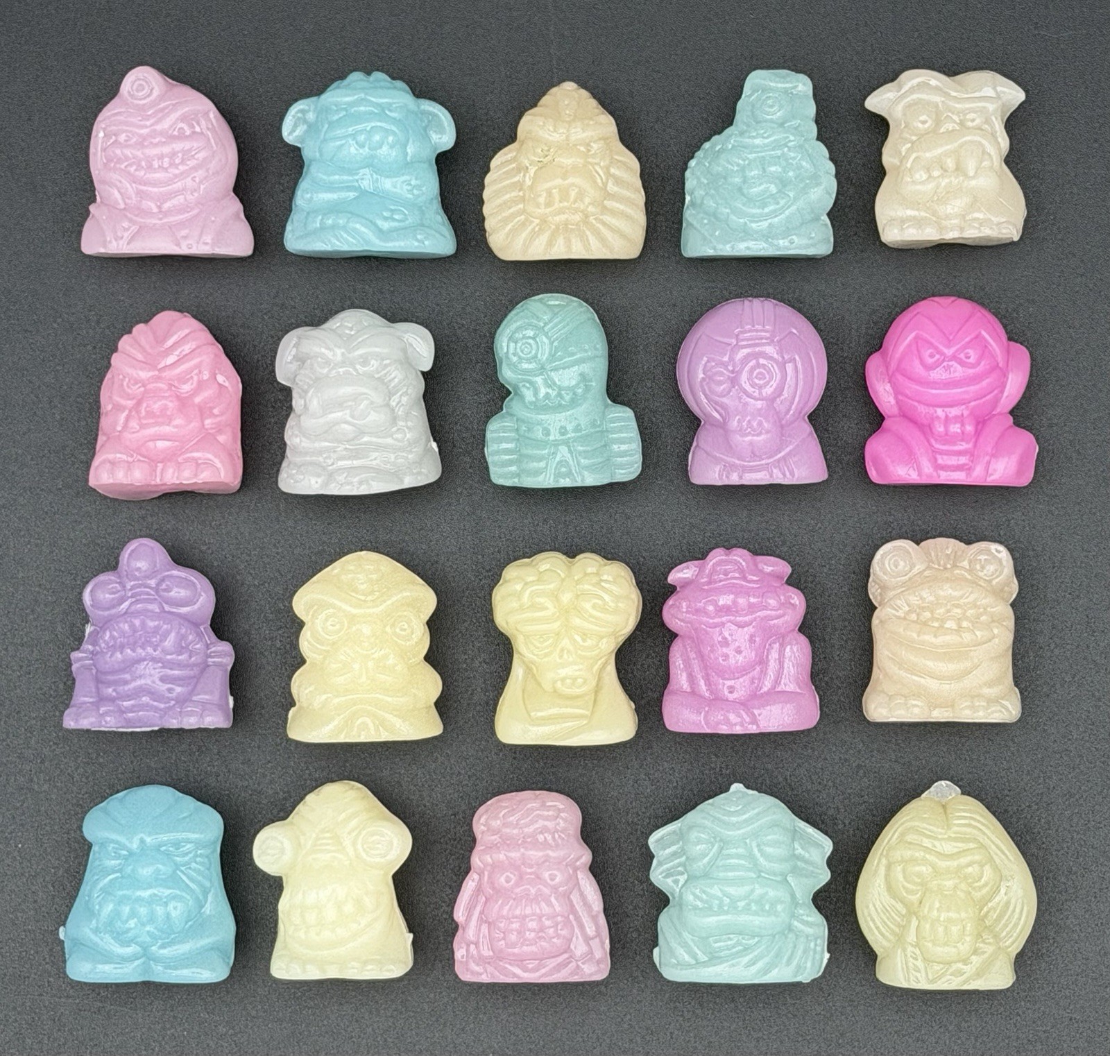 Crazy Bones Hielocos Coca Cola Gelocosmicos Monsters 20 Set Bad Aliens