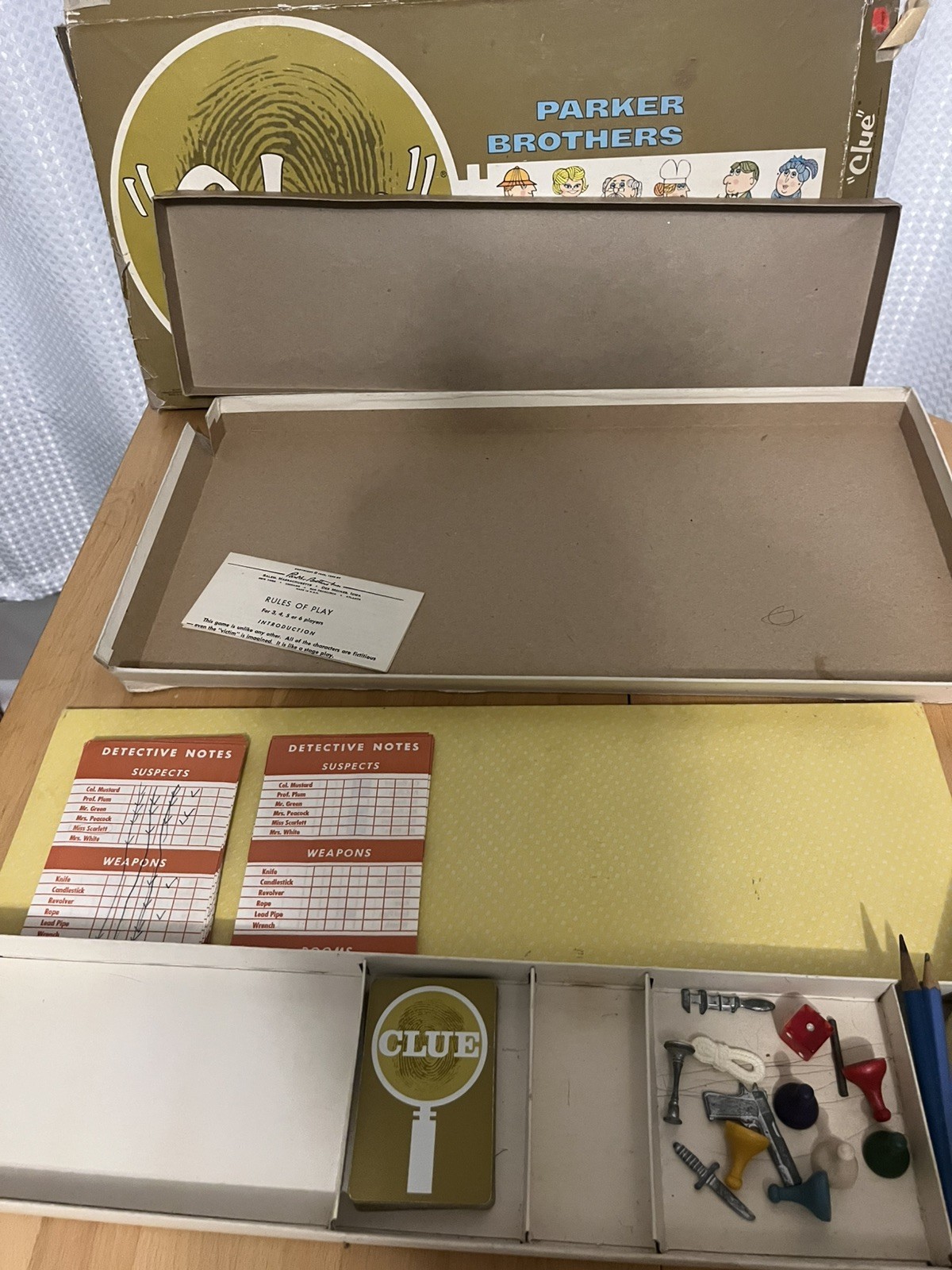Vintage 1960 Parker Brothers CLUE Mystery Detective Complete Board Game
