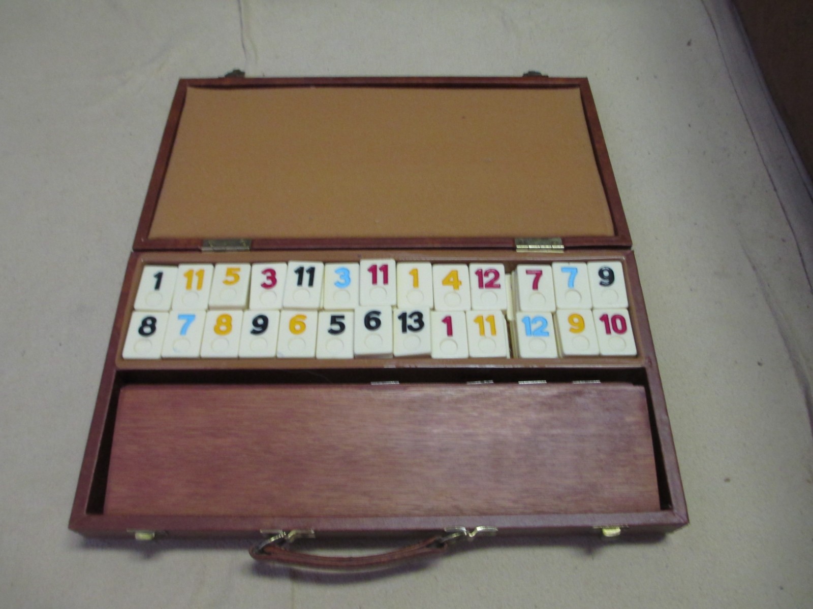 Vintage Mahjong Rummy tile set, 106 in case, 3 trays