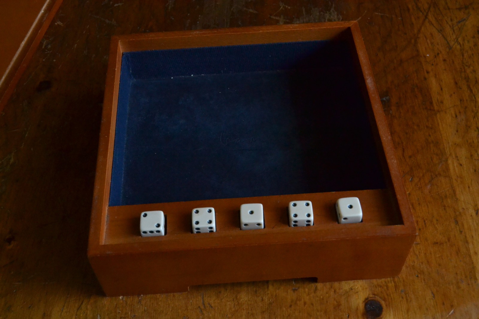 Michael Graves Design YAHTZEE Game Custom Wooden Box & Cup w/ Score Sheets