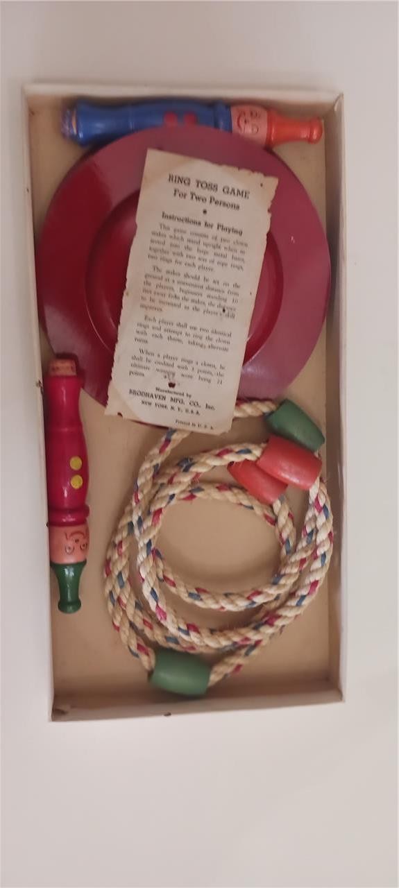 VINTAGE 1940’S BRODHAVEN RING TOSS GAME WOODEN CLOWN STAKES COMPLETE NICE