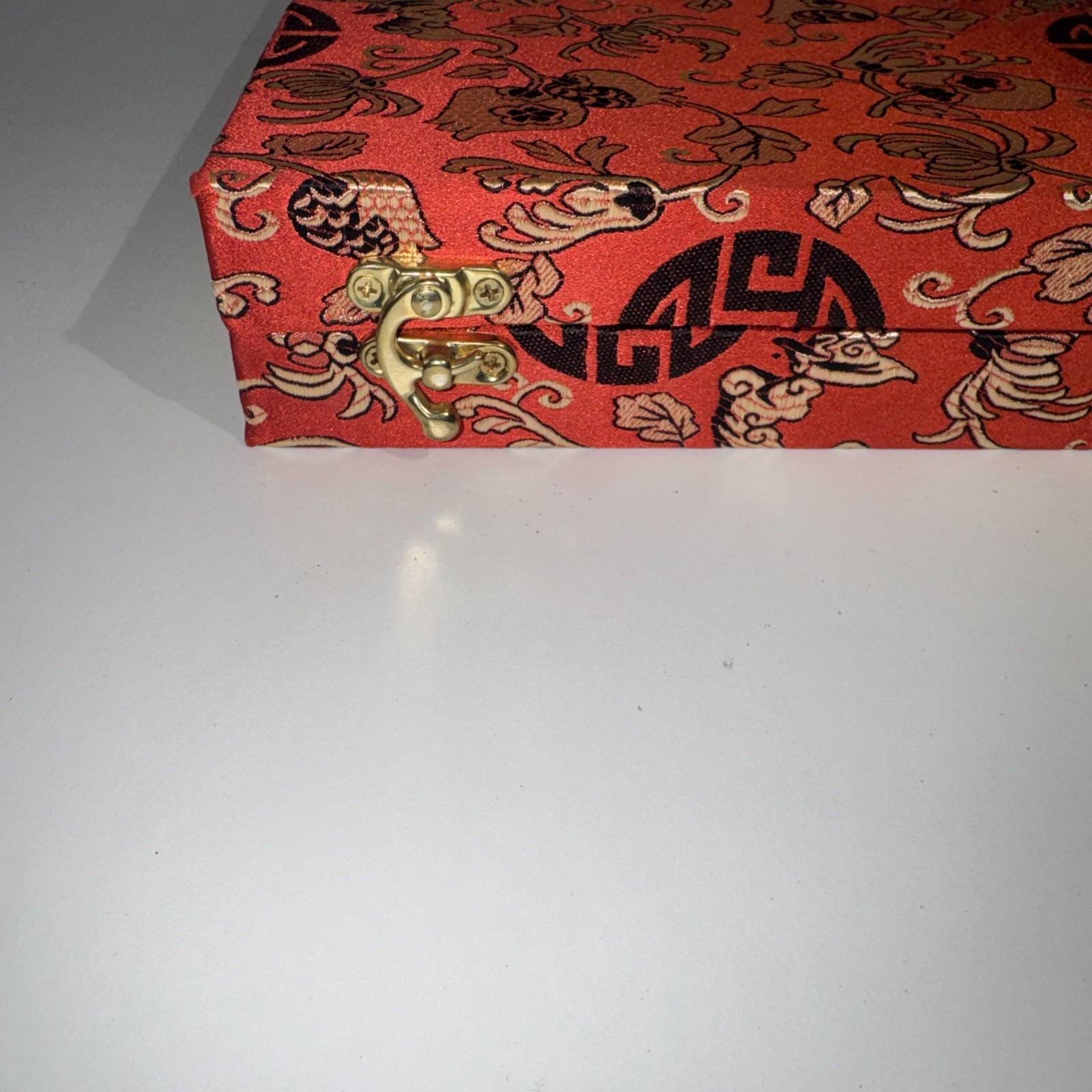 Chinese Mahjong Set 144 Ceramic Tiles (1 1/8 X 7/8×9/16in) Beautiful Red Box