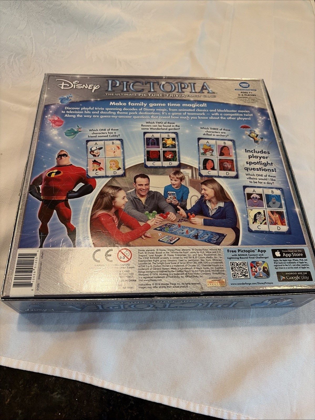 Pictopia Disney Edition-Picture Trivia Family Board Game Wonder Forge EUC
