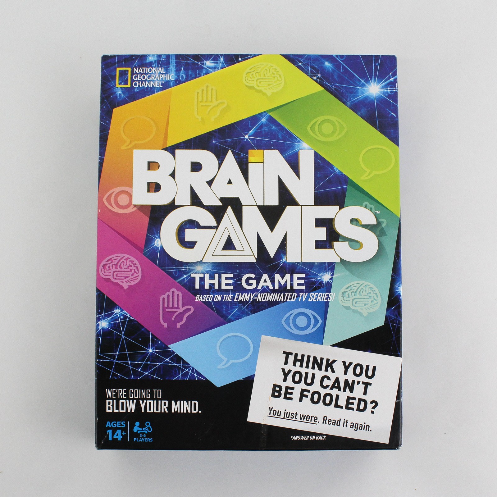 2015 Buffalo Games The National Geographic Channel Brain Games Board Game