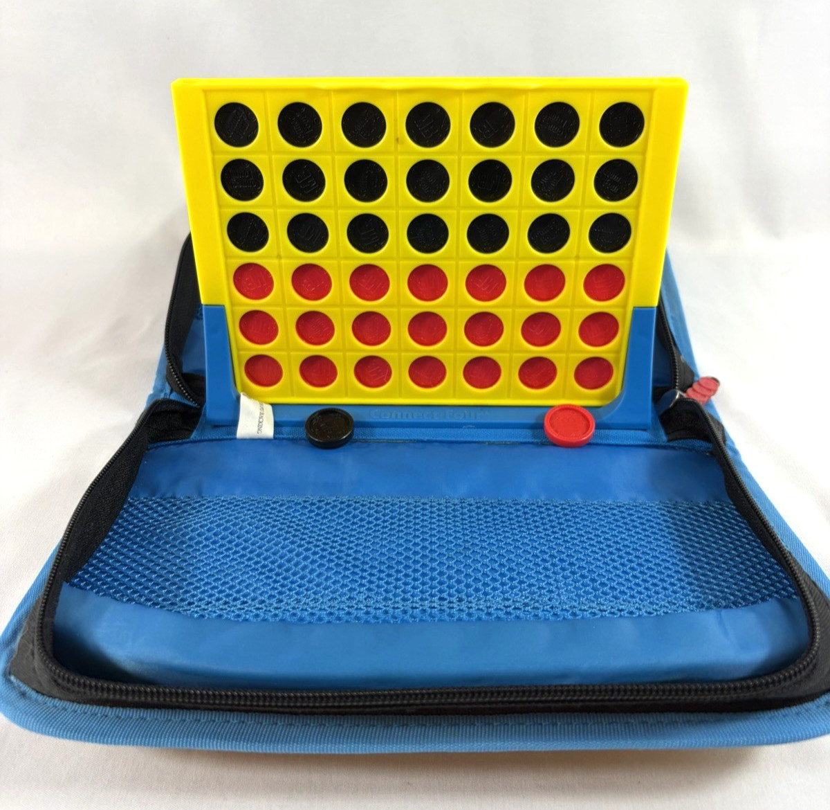 Connect 4 Four Travel Folio Board Game Zipper w Fabric Carrying Case Hasbro