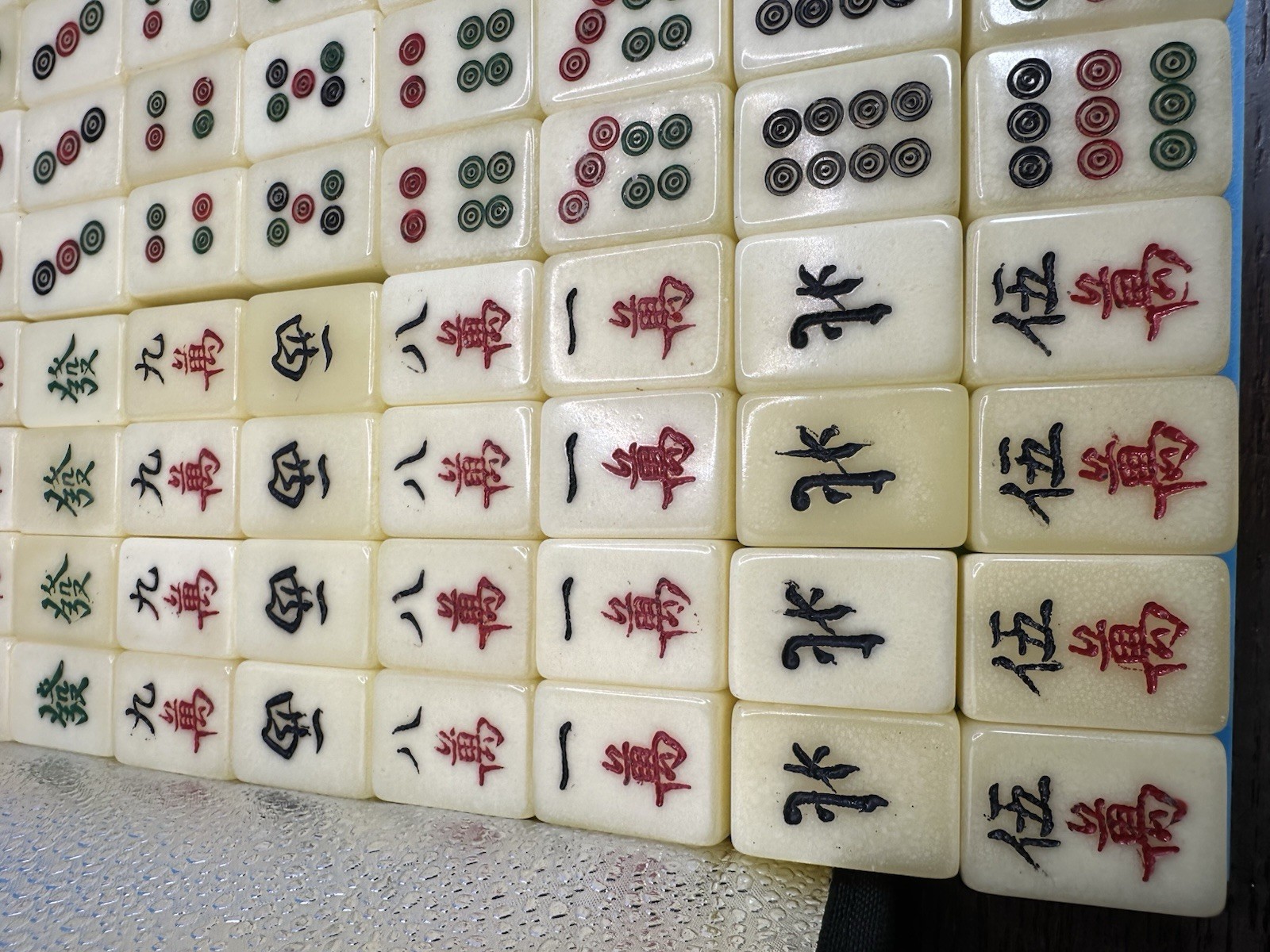 Vintage Premium/Deluxe Boxed Mahjong Tiles