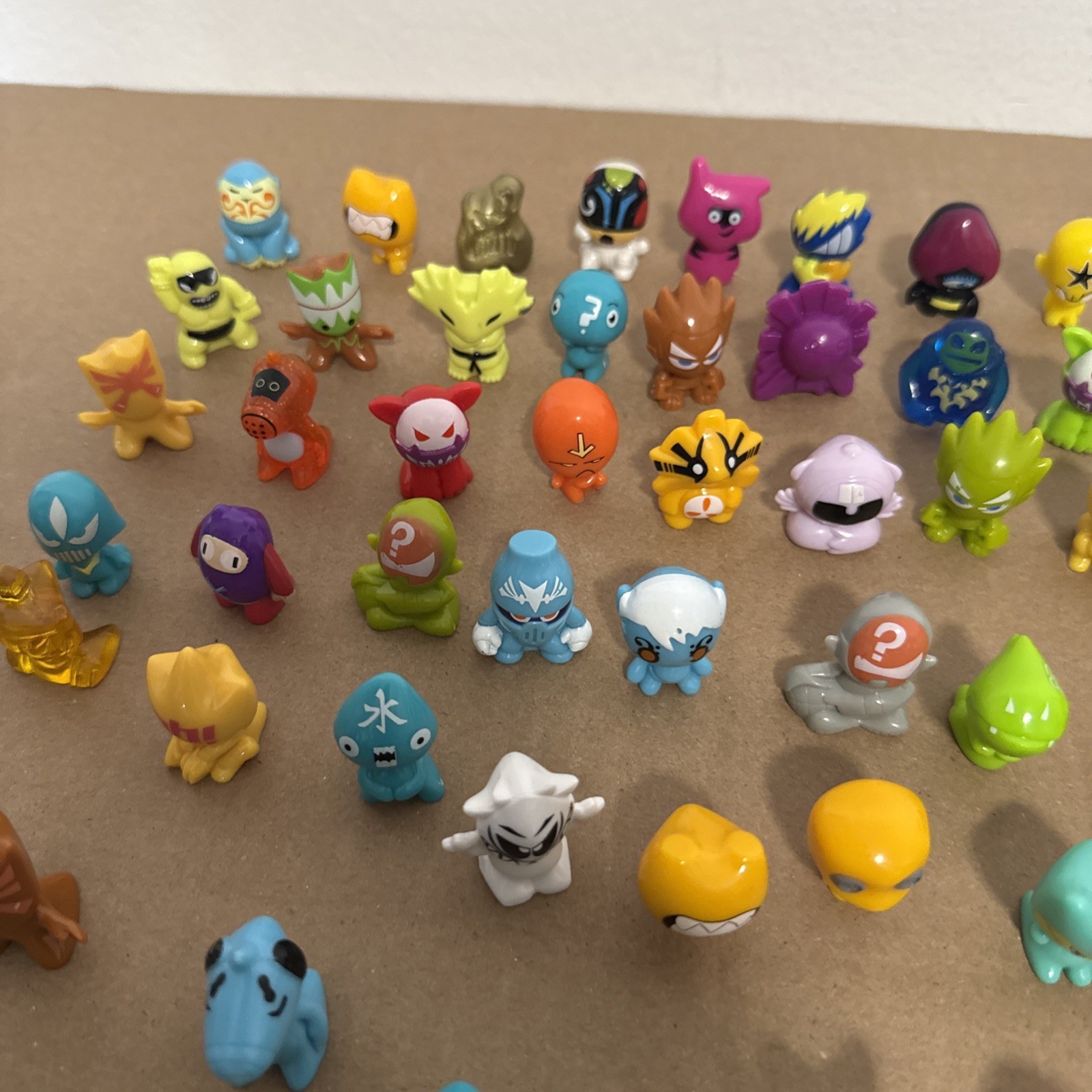Gogo Crazy Bones Lot Of 150 Figures