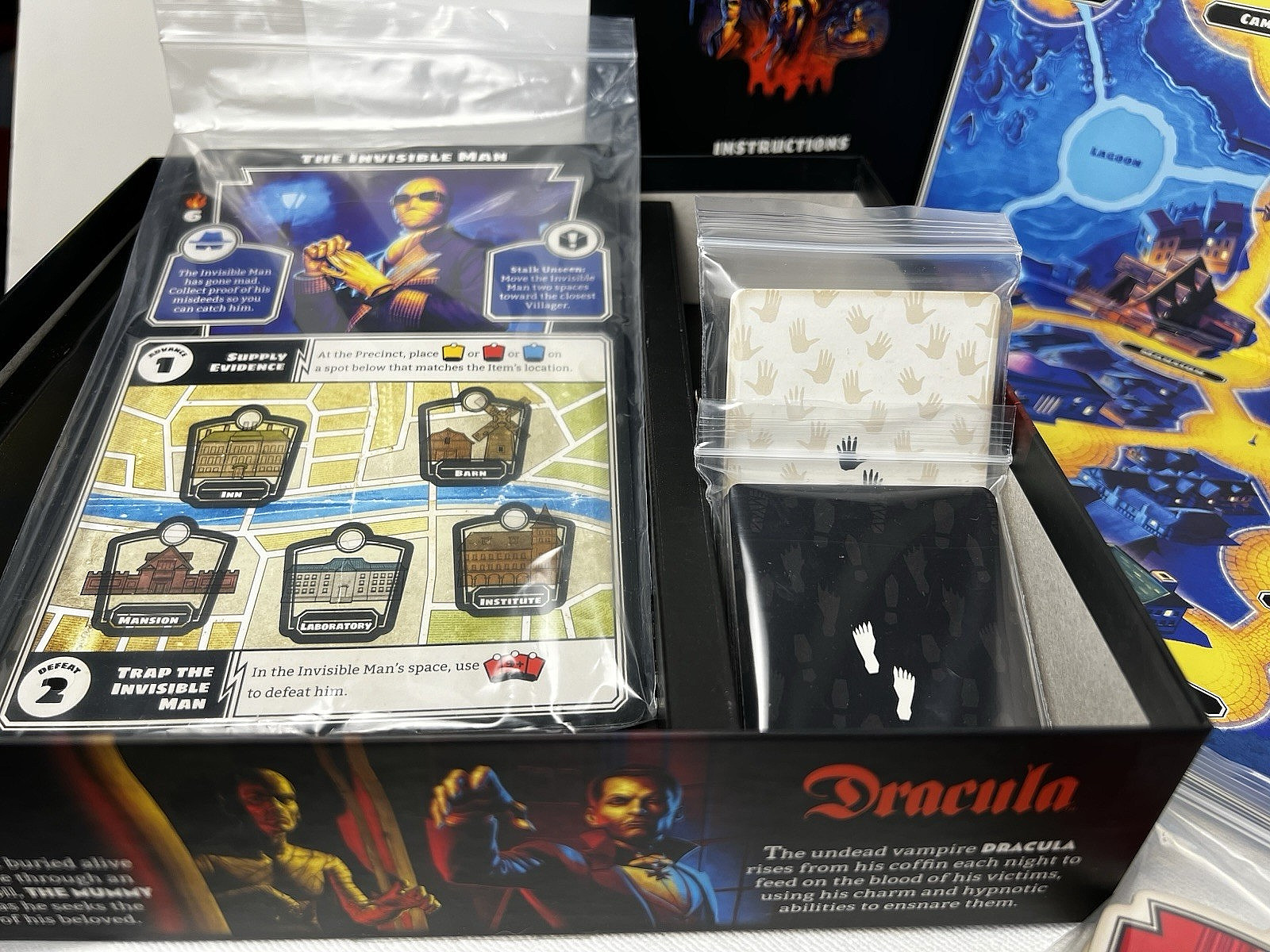 HORRIFIED: Universal Studios Monsters, co-op game, 2019 Ravensburger, COMPLETE