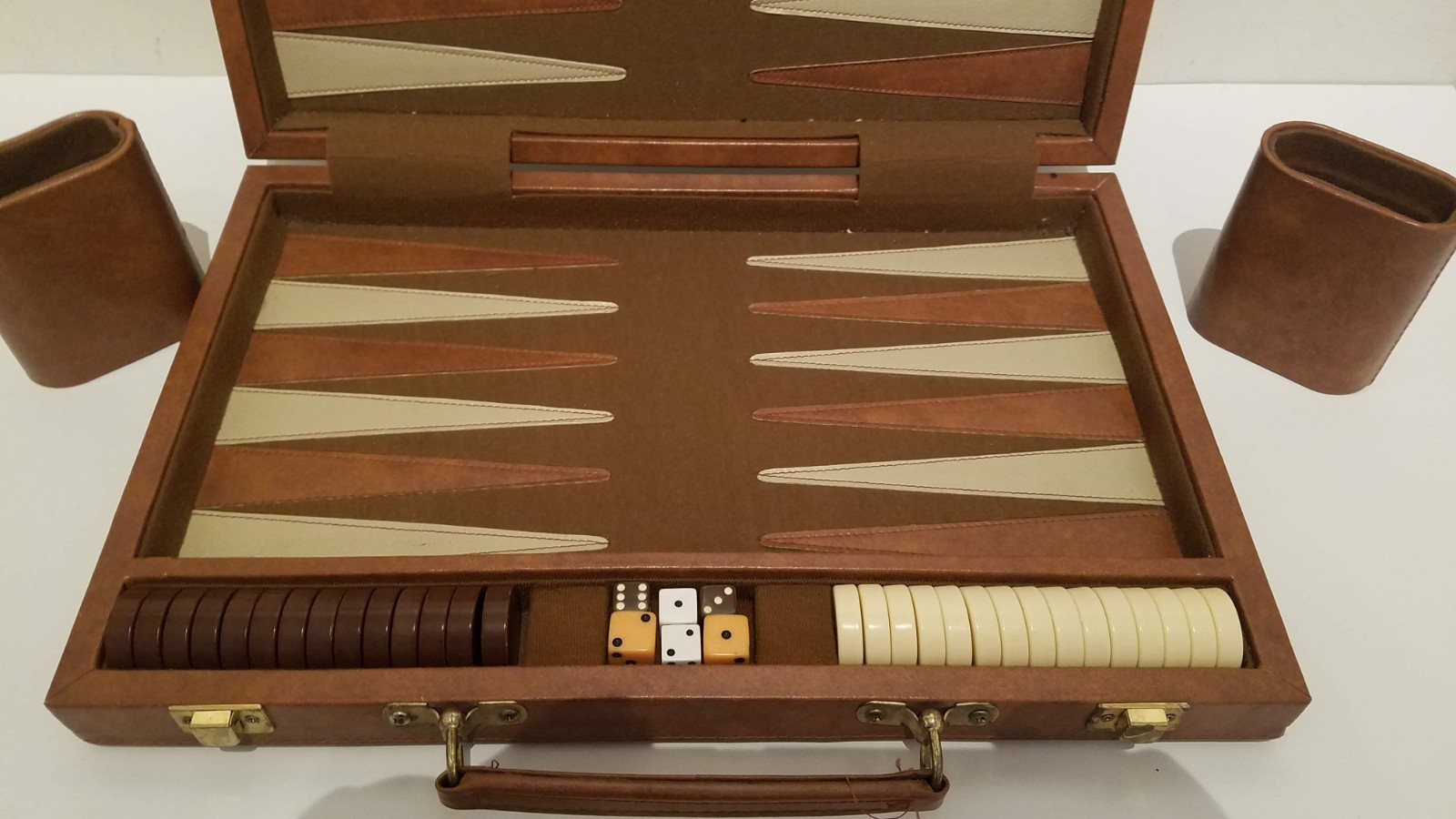 Backgammon Game Set in Case Complete