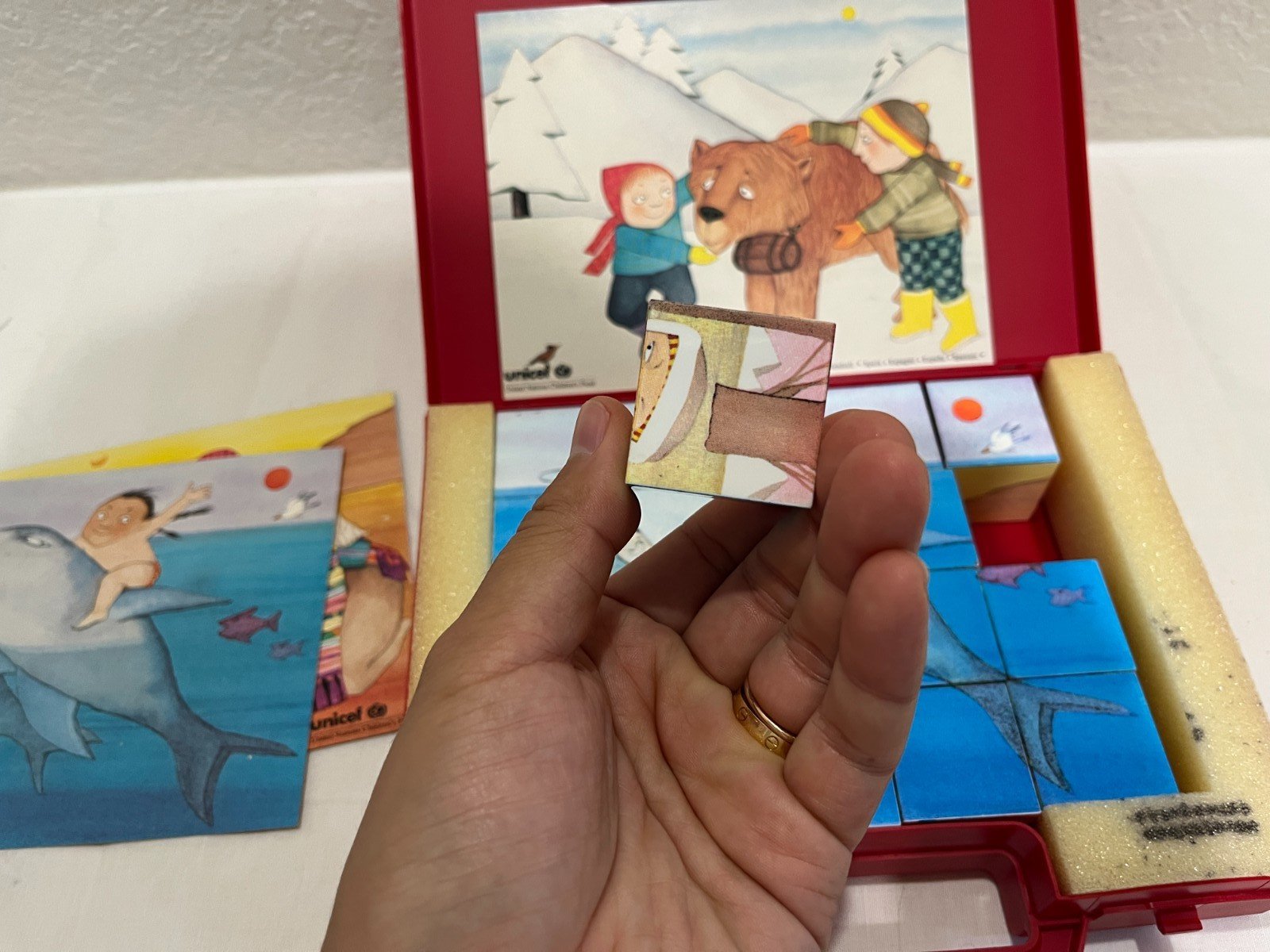 Rare Vtg UNICEF 20 Cube Puzzle Game Camel Tiger Zebra Bear Seal Dolphin Case