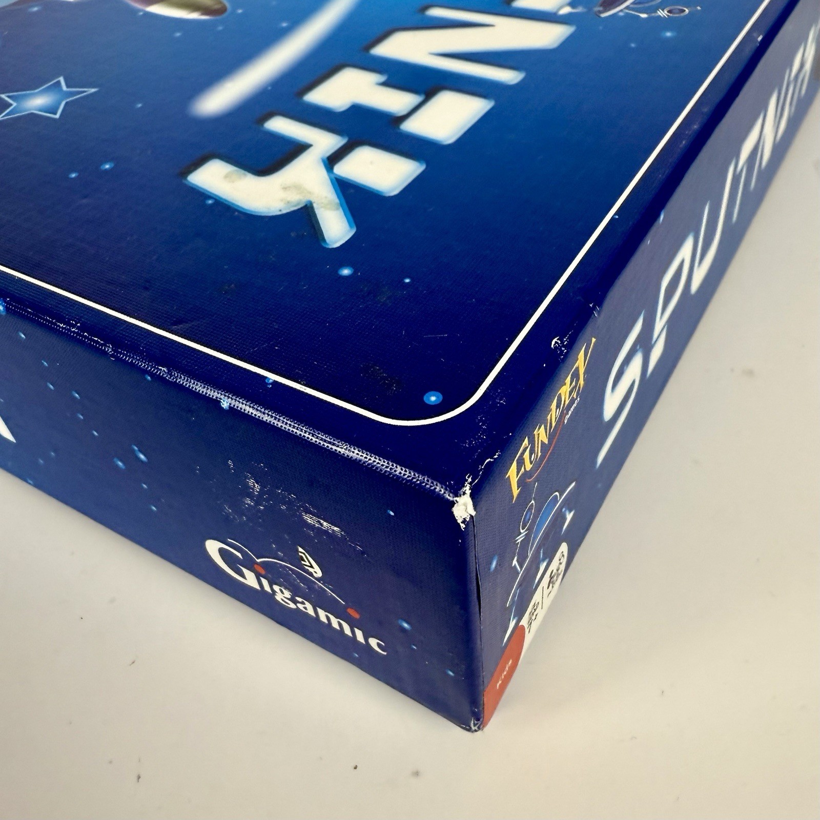 Sputnik – Fundex Gigamic Board Game from 2007 -COMPLETE