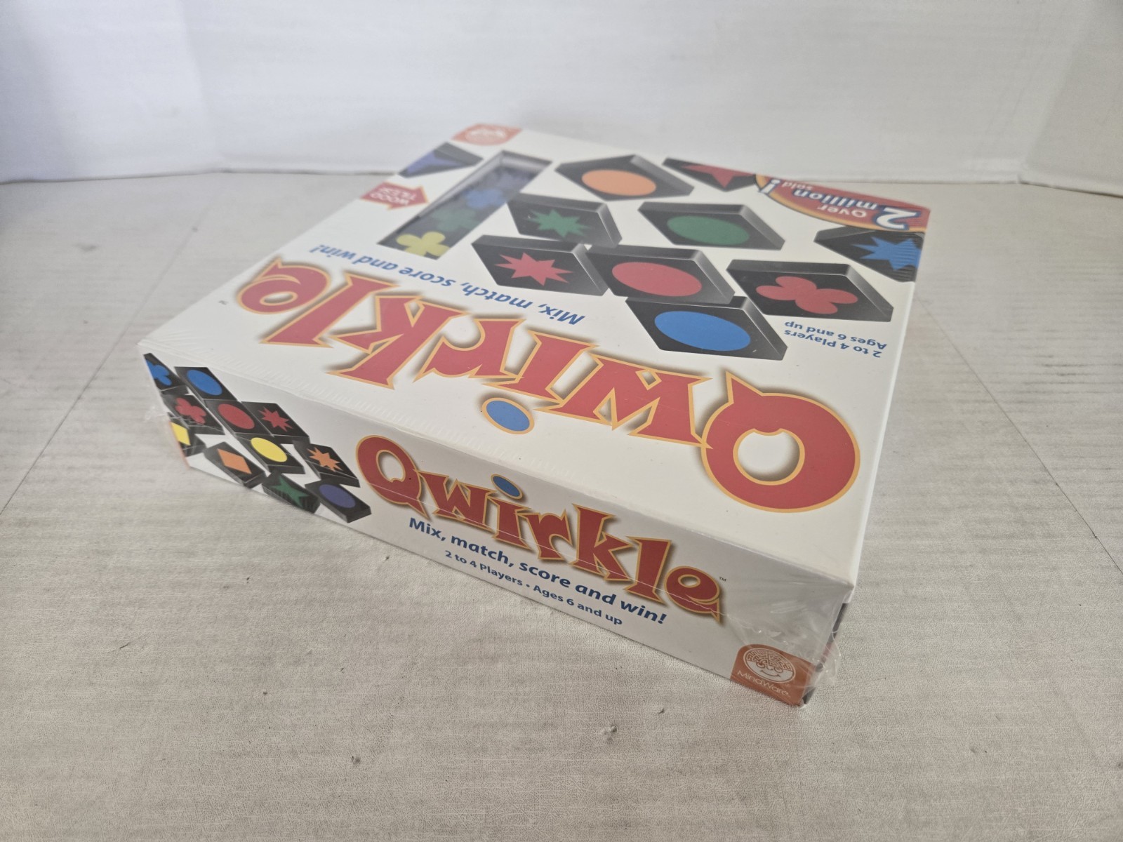 Qwirkle Wooden Tiles Board Game 2015 Factory Sealed FREE SHIPPING
