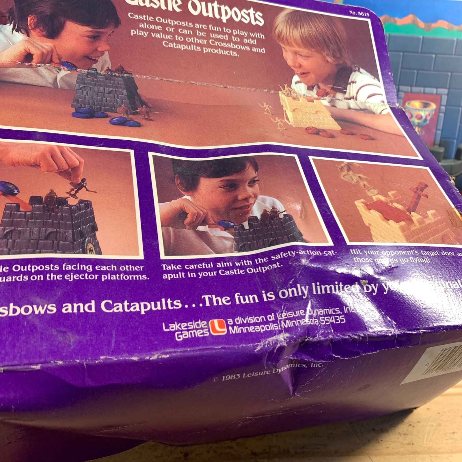 Gigantic lot of Vintage 1983 Lakeside Crossbows and Catapults – See Description