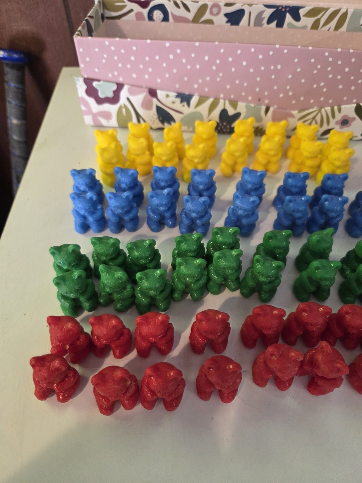Mb teddy bear bingo color perception game Replacement pieces bears lot Of 79. 1″