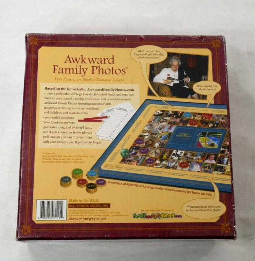 Awkward Family Photos Board Game Teen-Adult 4-6 Players Family and Party New