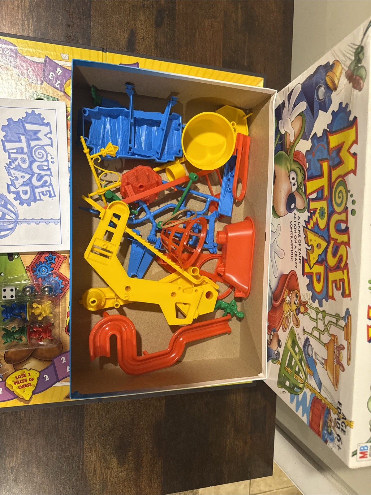 2005 Mouse Trap Milton Bradley Classic Board Game Kids Family Complete