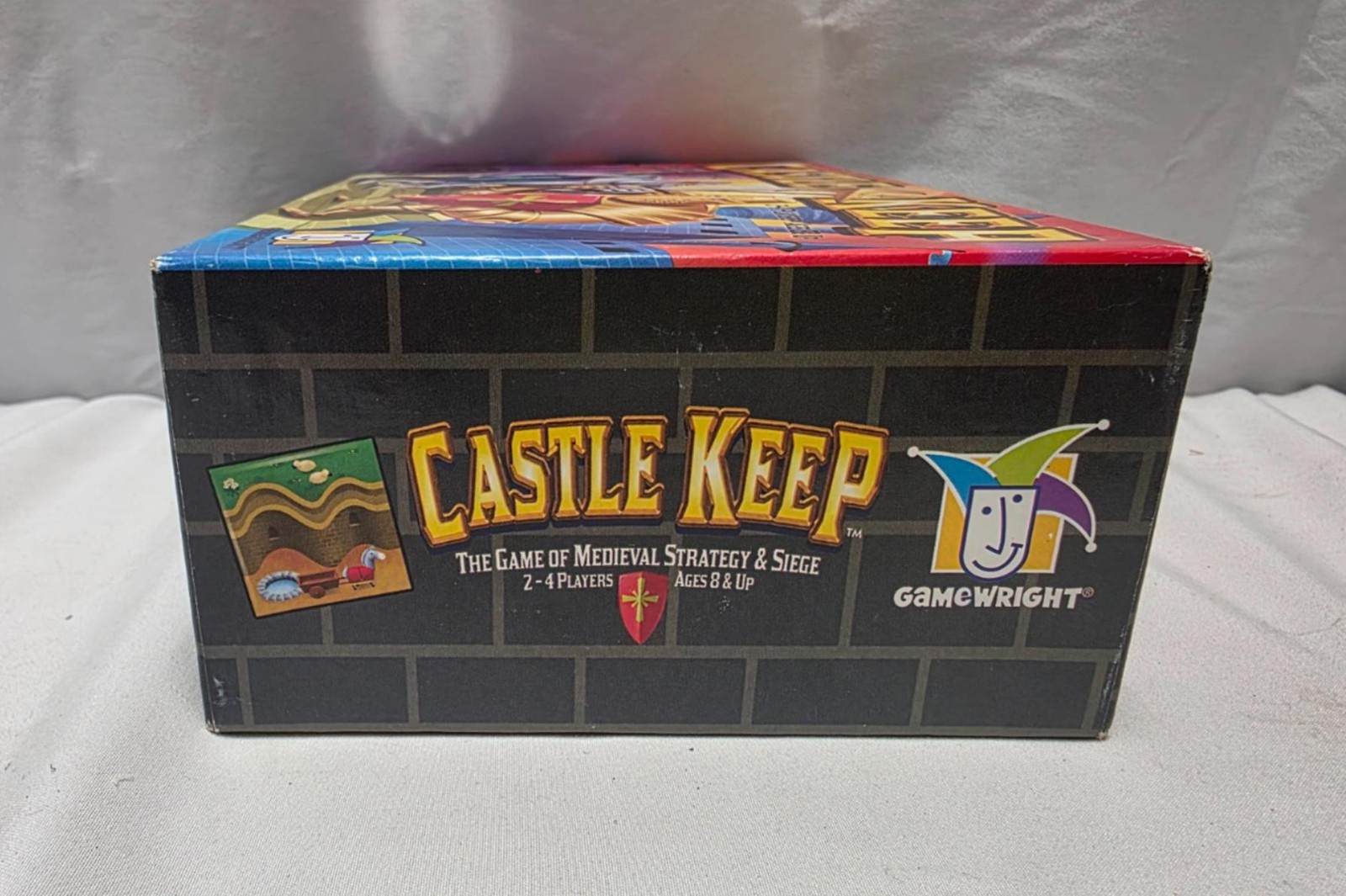 2006 Castle Keep Game of Medieval Strategy & Siege by Gamewright Complete
