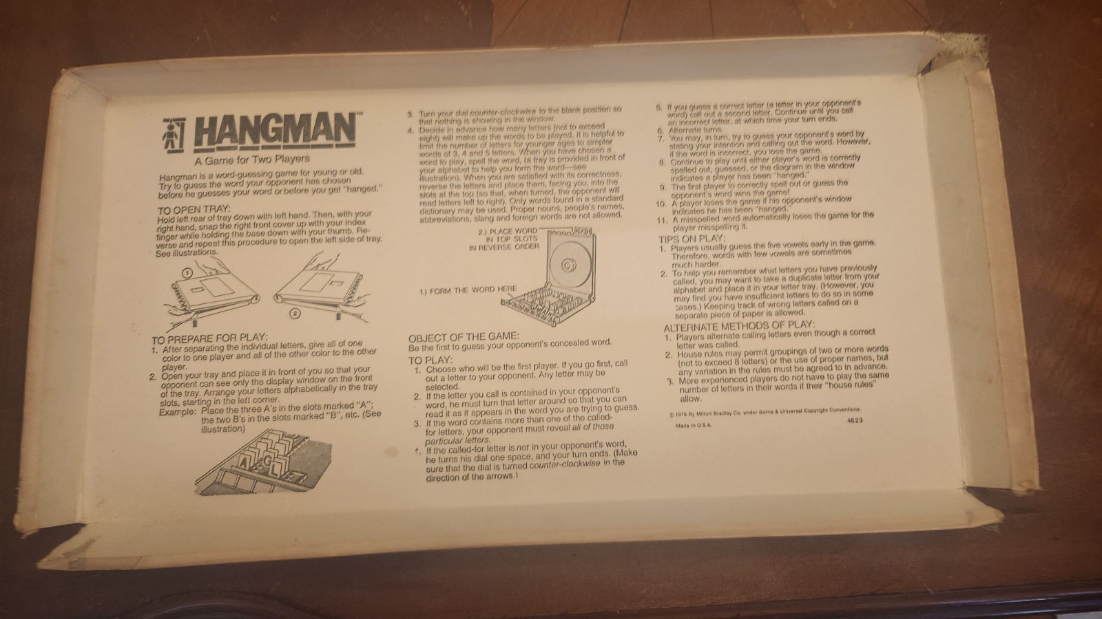 Vintage 1976 Hangman Board Game – Milton Bradley – Box Is In Poor Condition