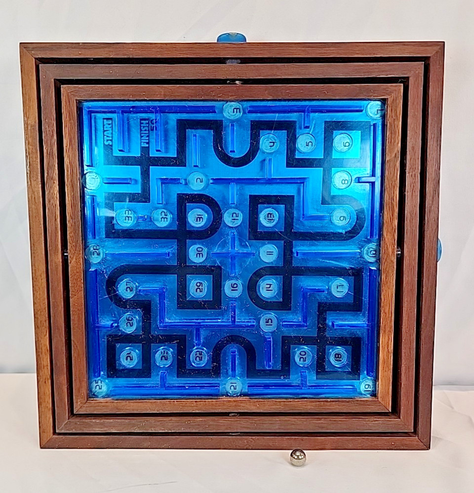 Vintage 1975 Mag-Nif Labyrinth II Marble Maze The Solitaire Game Of Skill #421