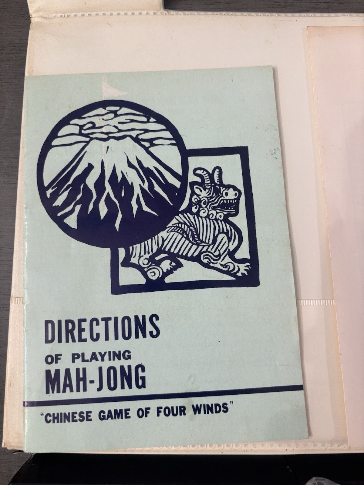 Vintage Mah-Jong Chinese Game Of Four Winds 143/144. Missing 1 Tile