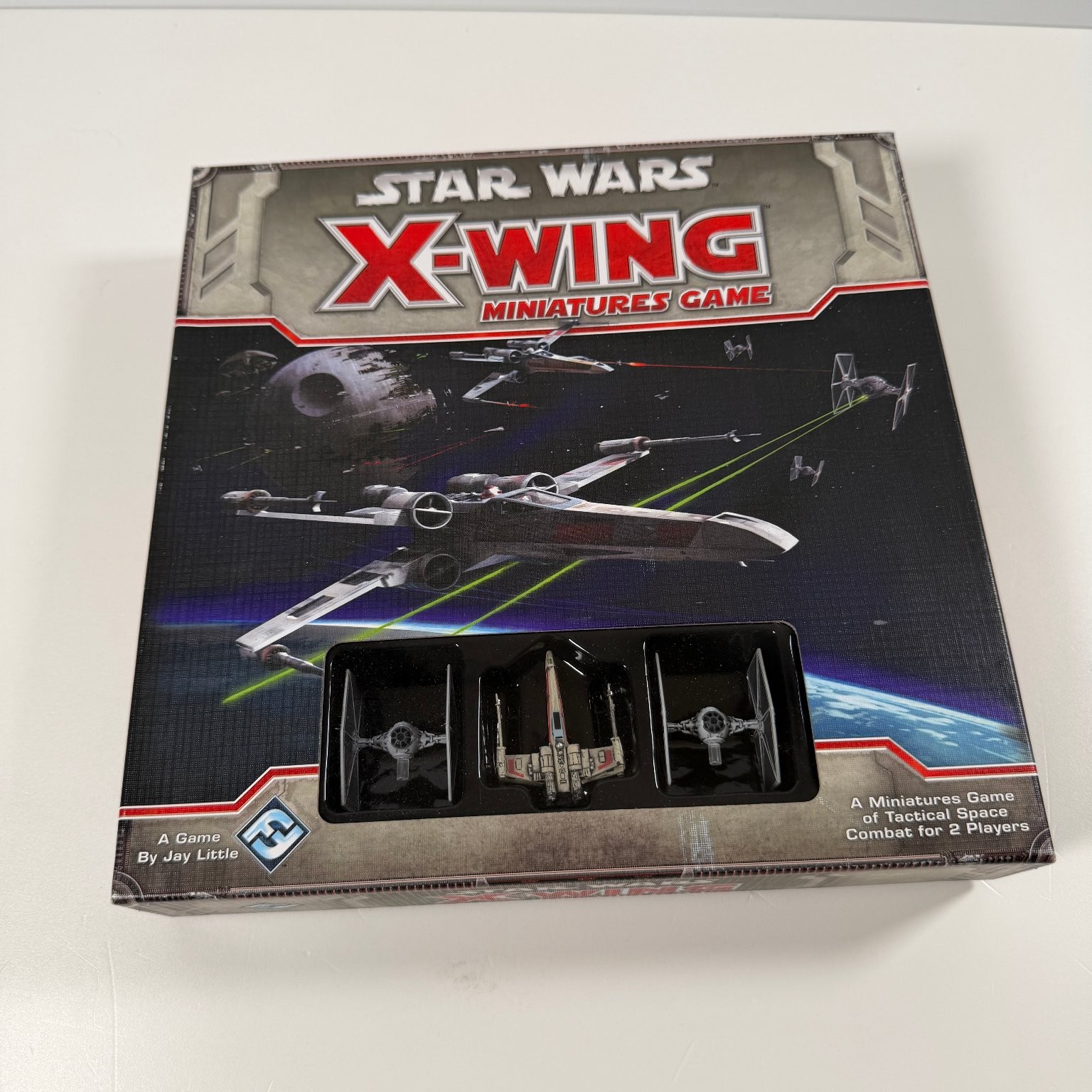 Star Wars X-Wing Miniatures Game Fantasy Flight Board Game 2012 2 Players