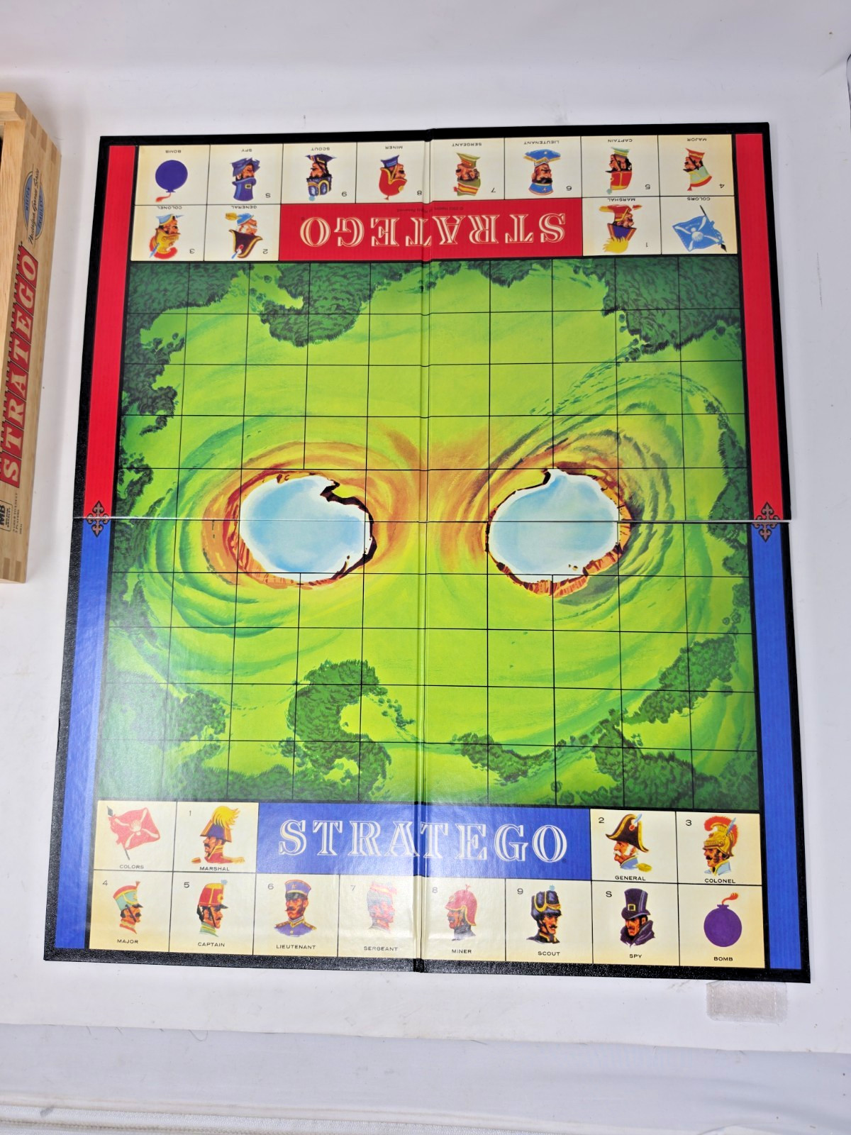 Stratego Nostalgia Series Wooden Box Board Game 2002 Milton Bradley – Complete