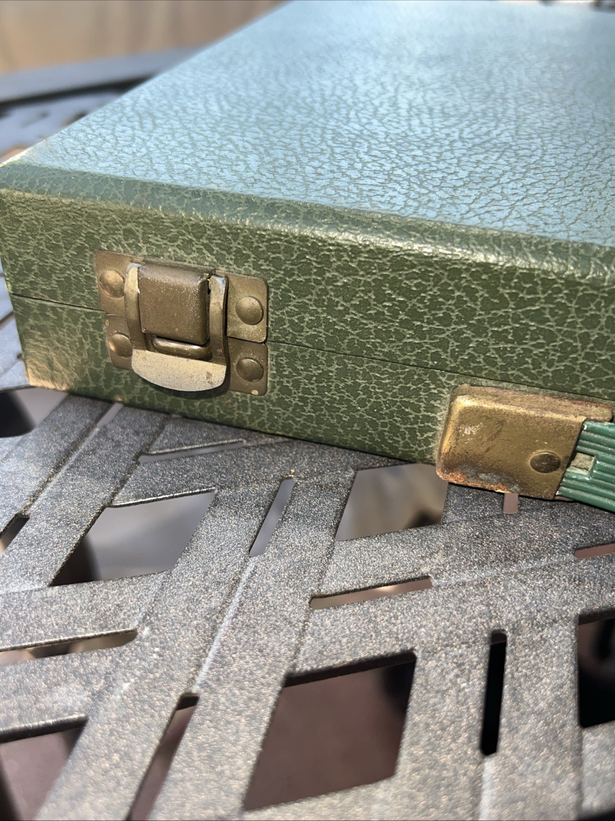 Vintage All-Mart Backgammon Set Bakelite/Catalin Green Swirl – Case Cork Board