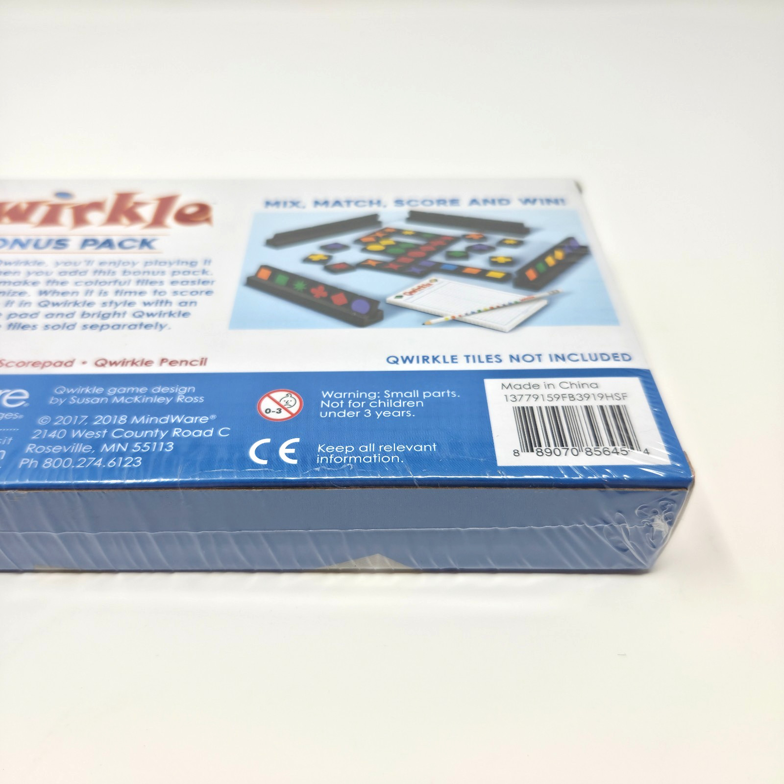 QWIRKLE Bonus Pack – Tile Racks, Scorepad, Pencil – New & Sealed