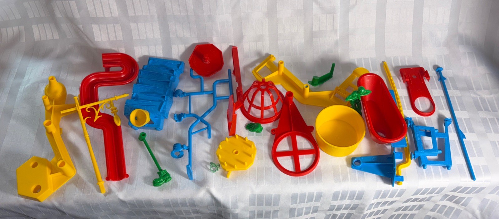 VINTAGE Mouse Trap COMPLETE Milton Bradley 1994 Classic Board Game Kids Family