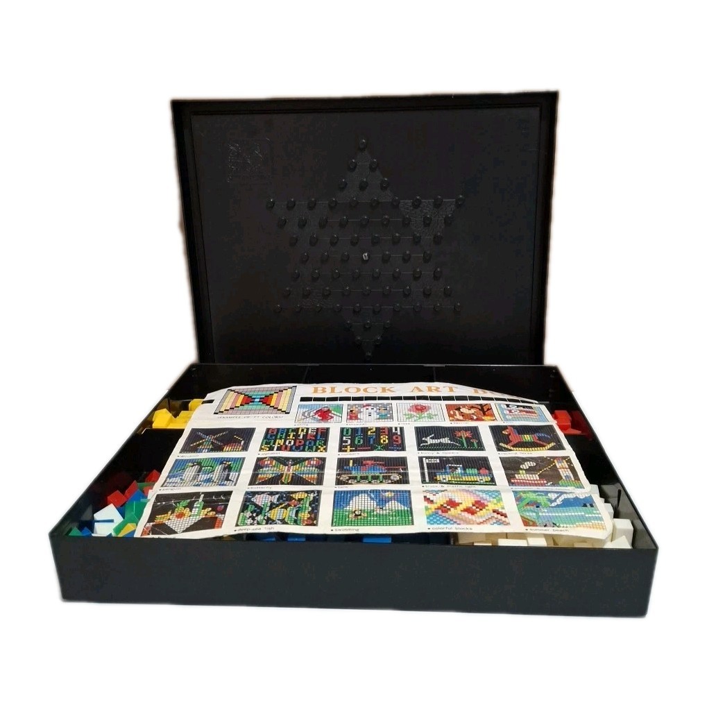 Lilian Vernon Vintage Block Art Box With Colored Pieces Made In Taiwan