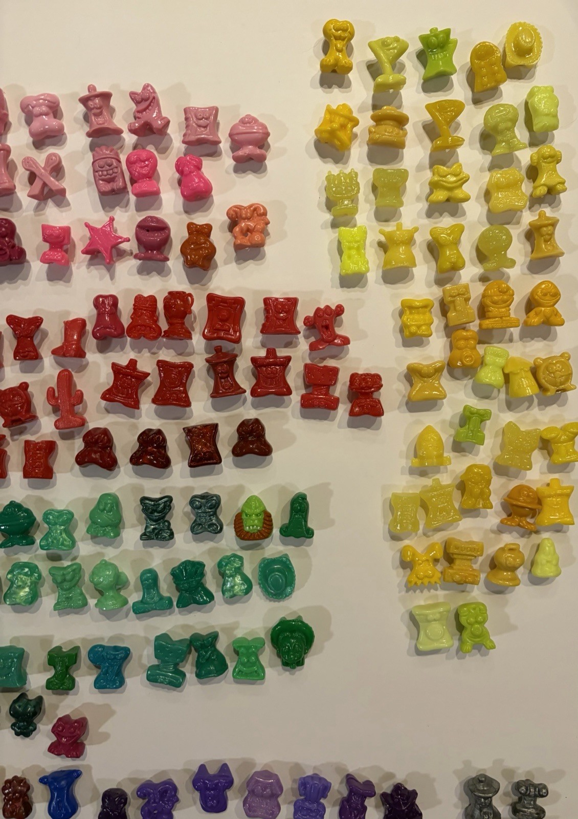 450 Piece Lot – GoGoS CRAZY BONES – Eggy, Aliens, Glitter, Jaws, Clear, Etc