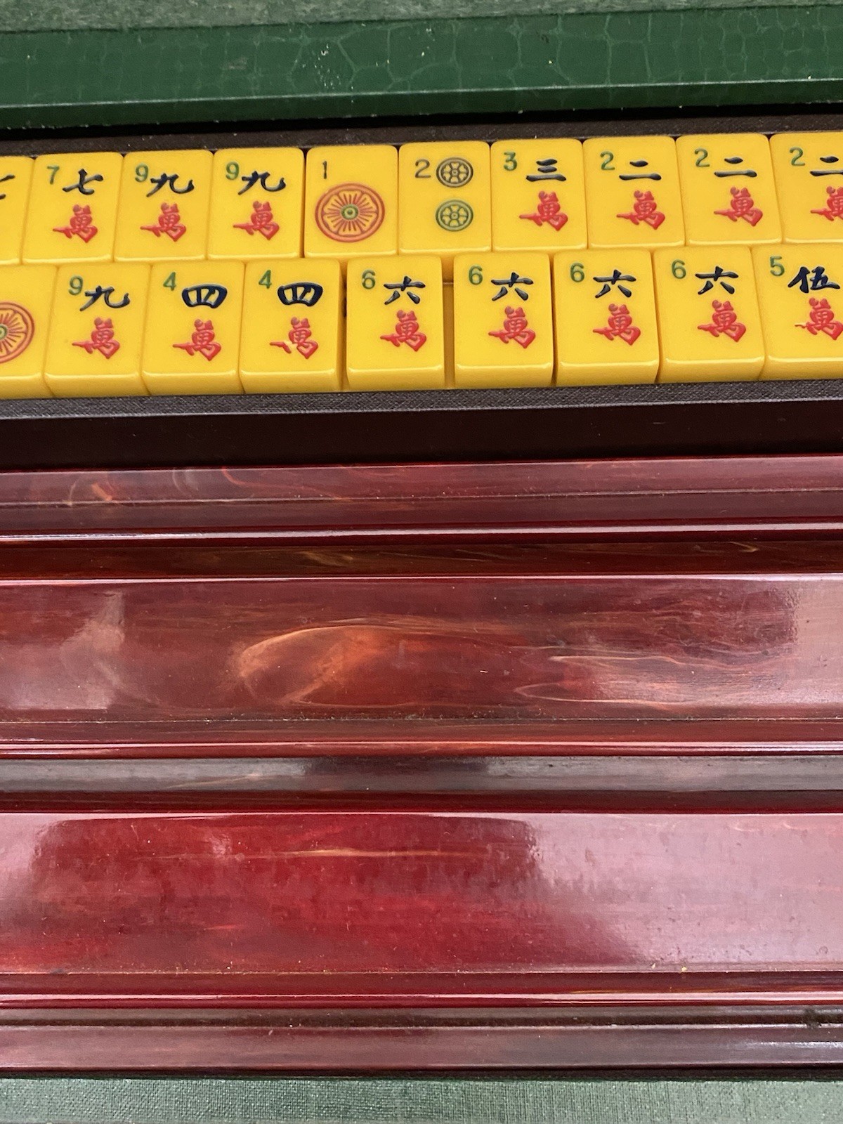Nice Lot of 152 Vintage Bakelite Mah Jong Mahjong Tiles + 5 Racks W/ Case & Dice