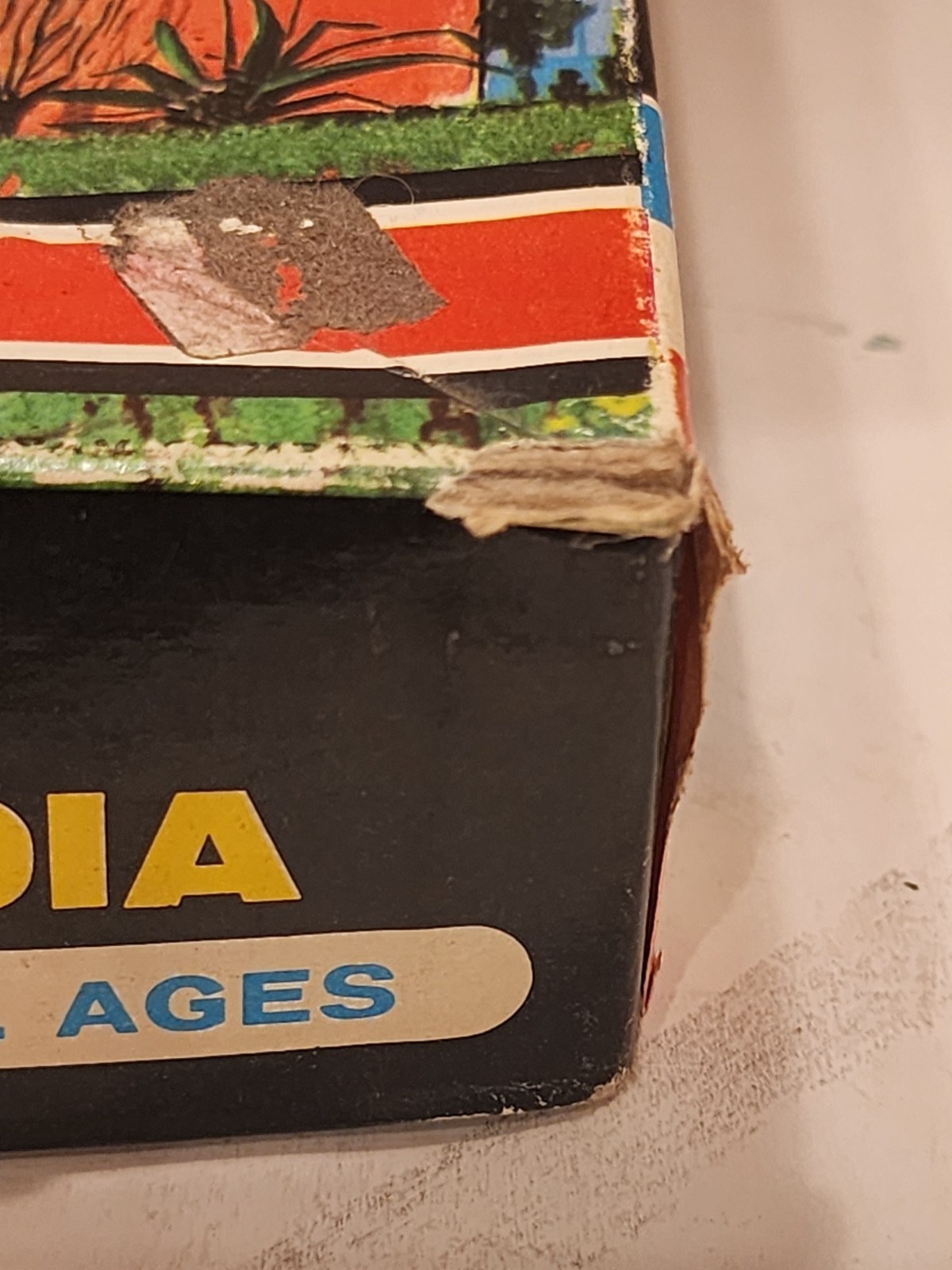 Vintage ” PA-CHIZ-SI” Board Game The Game of India Transogram Family Game