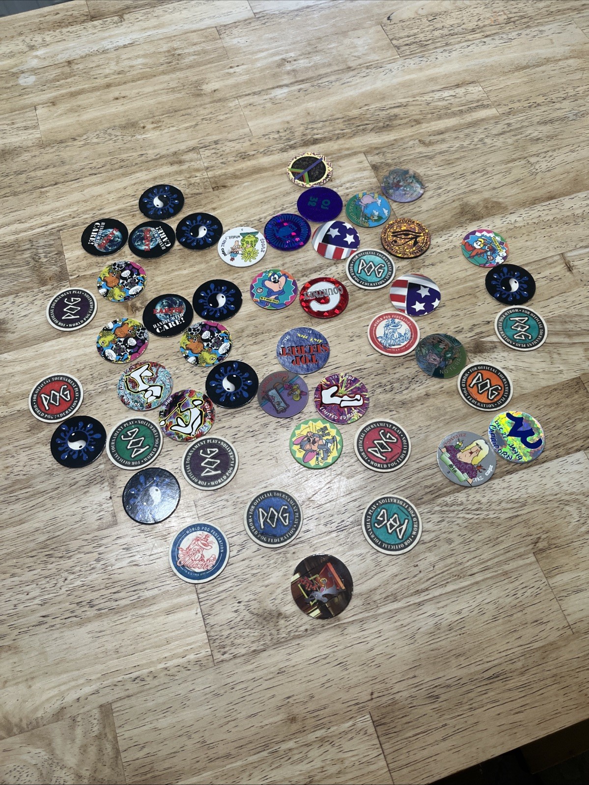VTG 47 Pog the Game “World Pog Federation” Board + Milk Caps, Tube