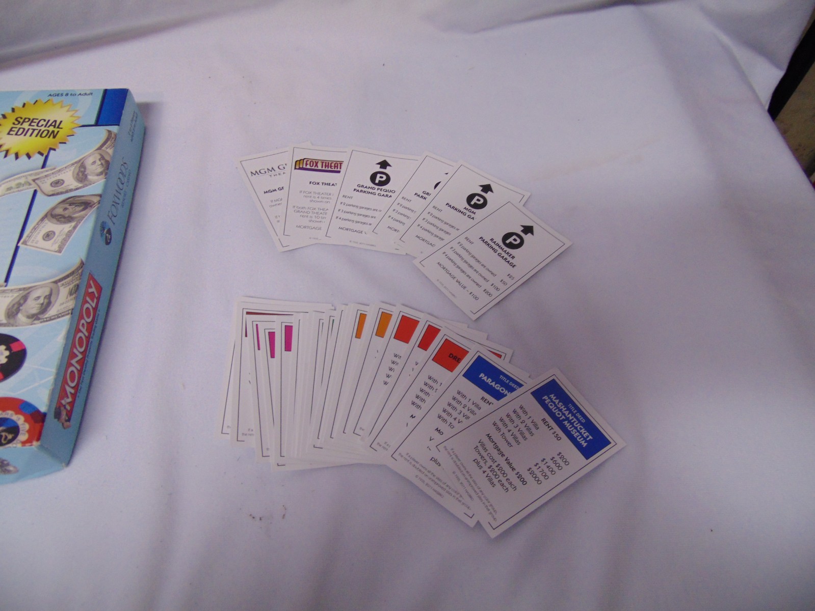 2011 Monopoly Foxwoods Casino edition Board game complete in box 6 tokens slot