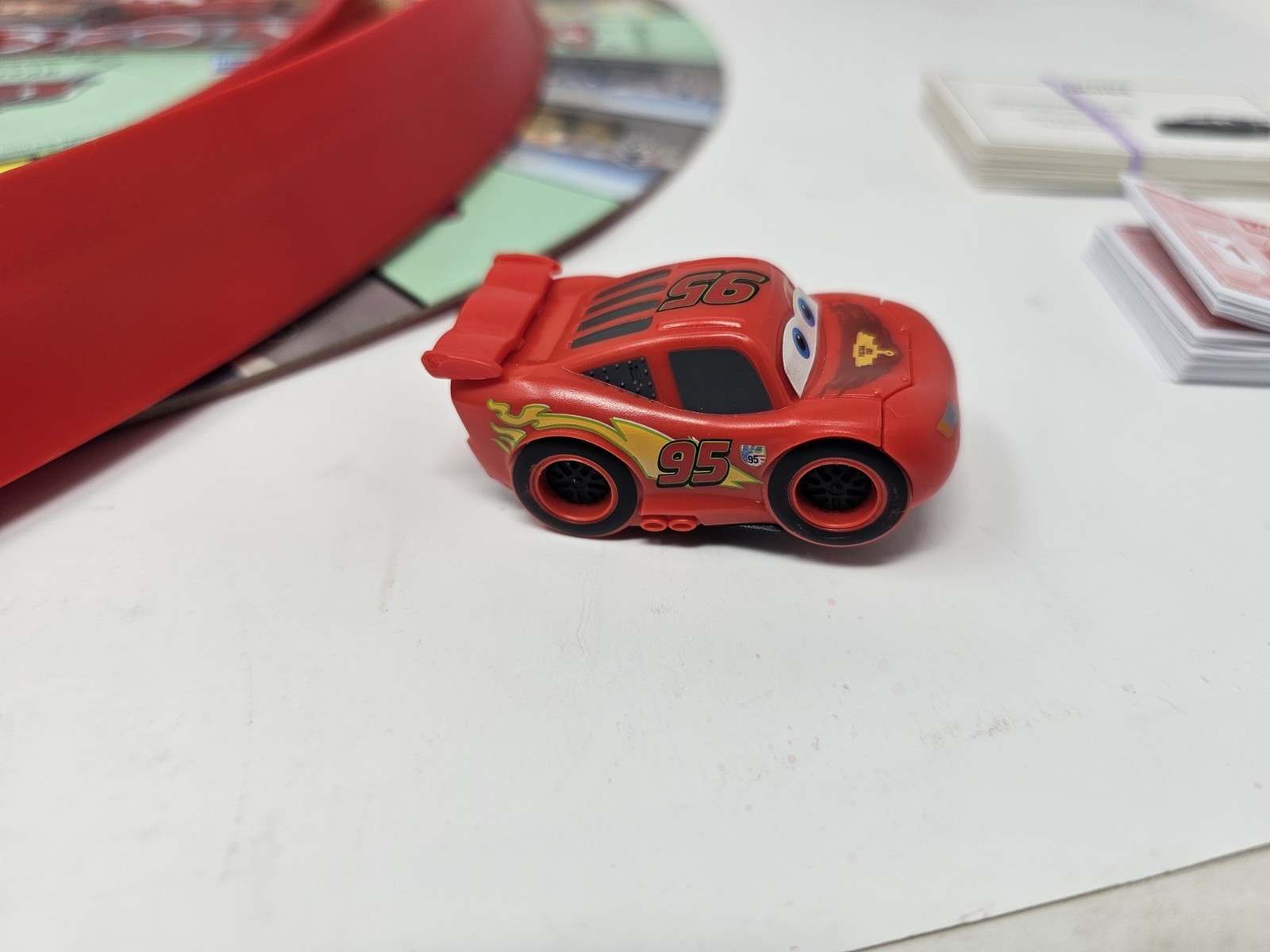 Hasbro Disney Pixar Cars 2 Monopoly Complete 2011 Lightning McQueen Racetrack