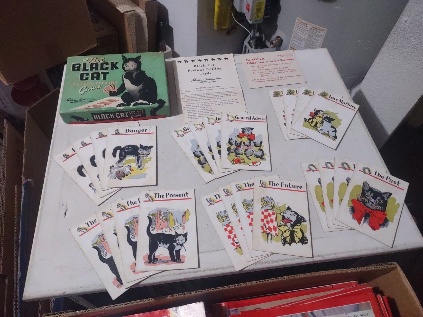THE BLACK CAT FORTUNE TELLING CARD GAME COMPLETE W/BOX & INSTRUCTIONS 1940’S