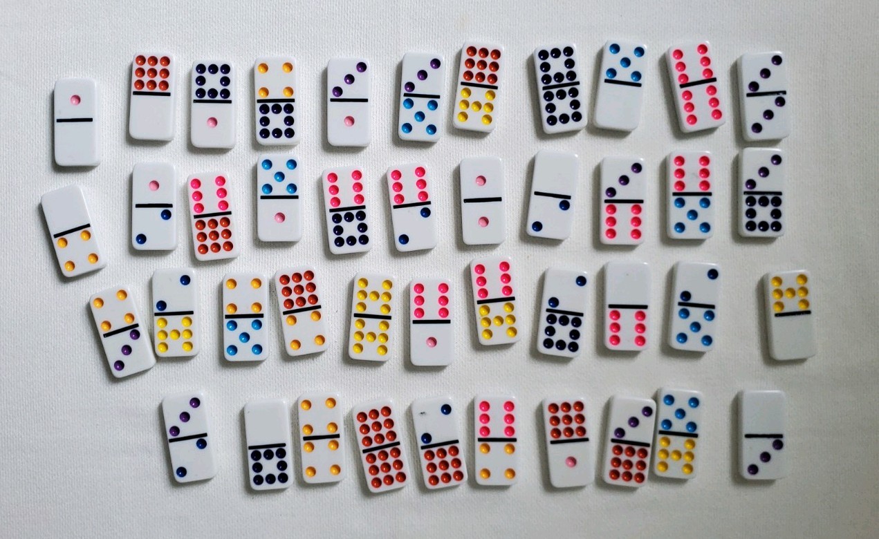 Puremco Chicken Foot Colorful Domino’s Set Of 43 Box Flawed