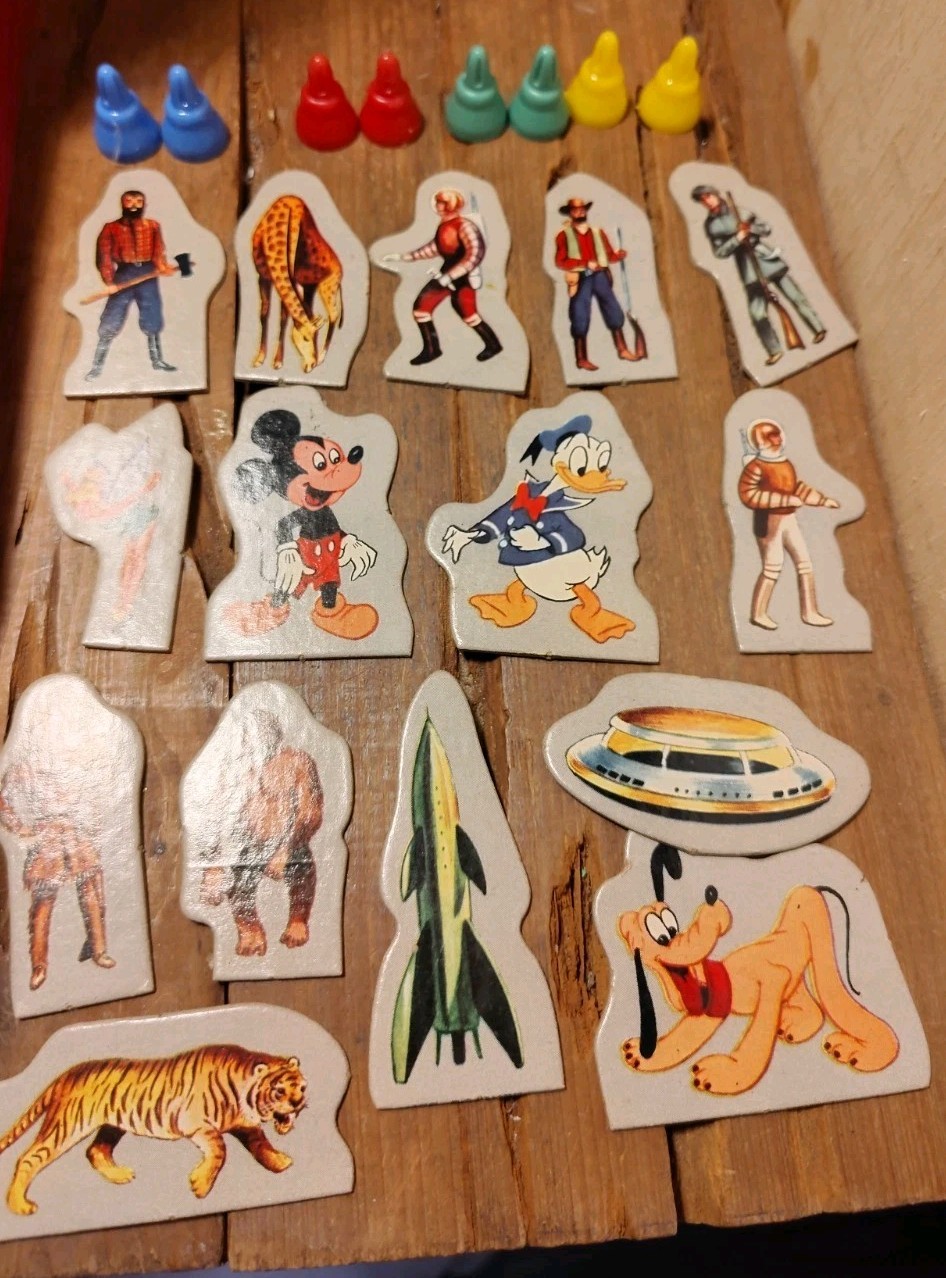 Vintage Walt Disney’s Disneyland Board Game 1954 Transogram Made In USA