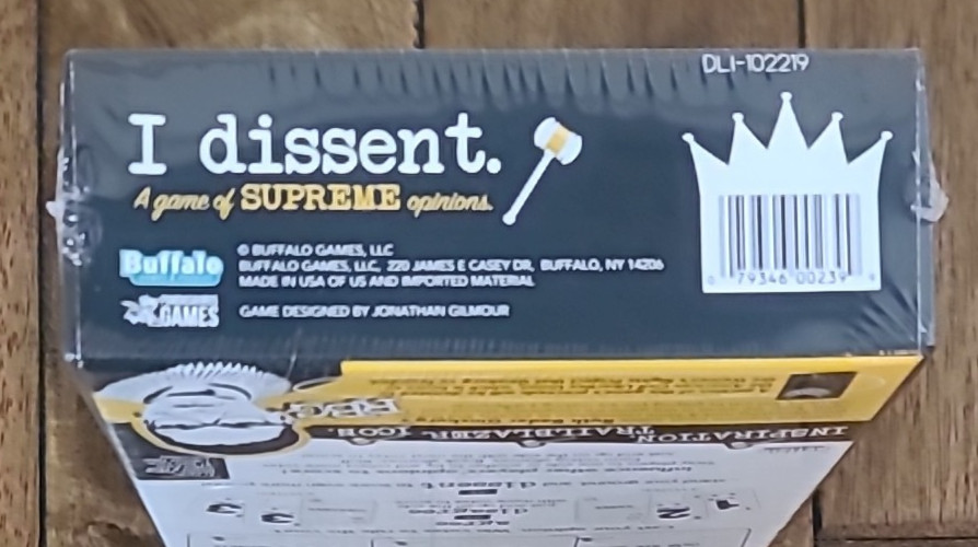 I DISSENT, A Game of SUPREME Opinions by Buffalo Games Agree/Disagree Vote Court