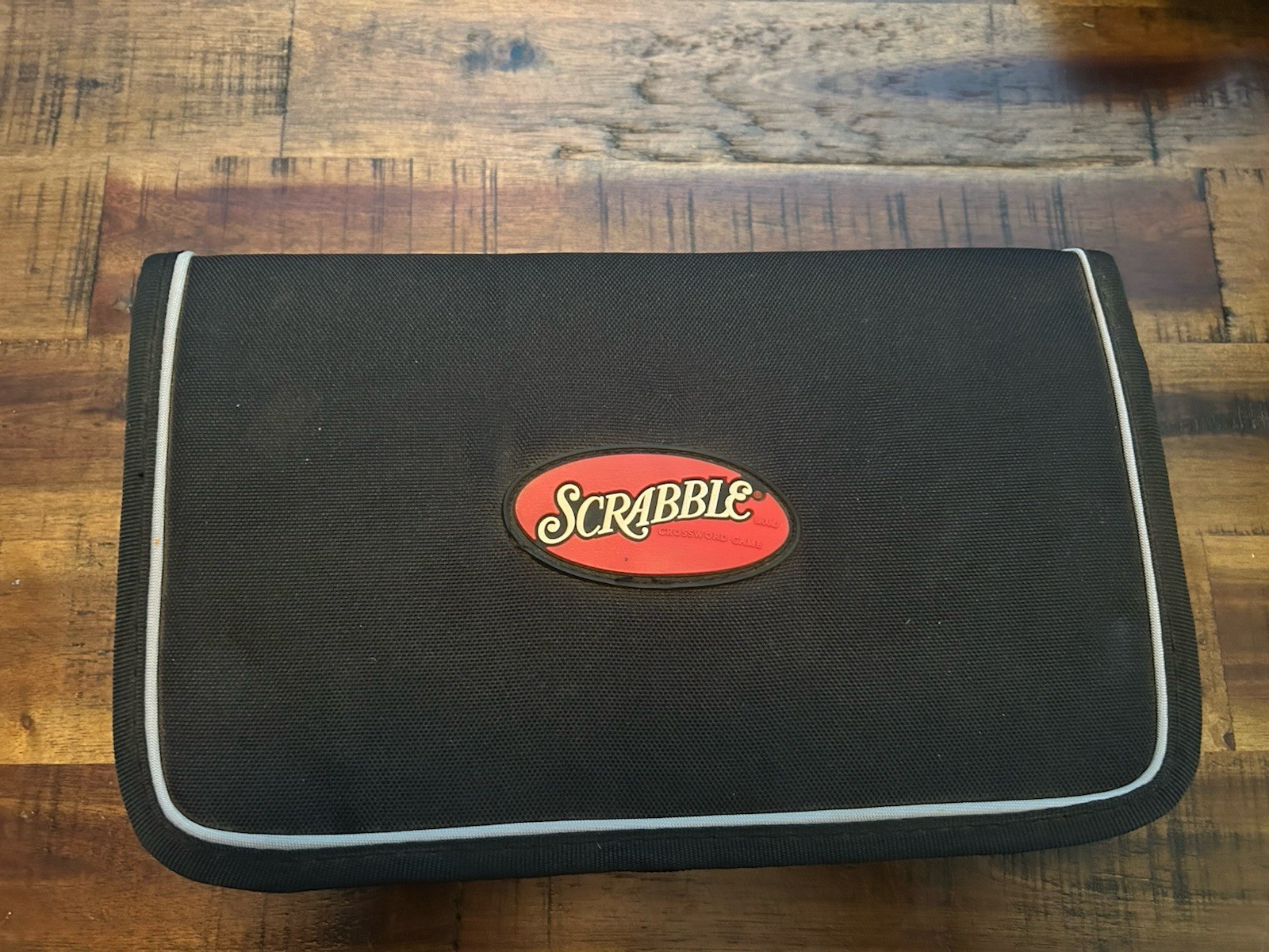 Travel SCRABBLE Complete Game Zippered Case 2001 Portable Save Game