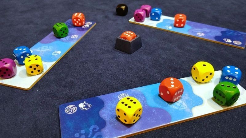 Engames Nokosu Dice Board Game Card Trick Taking Japan Yusuke Matsumoto