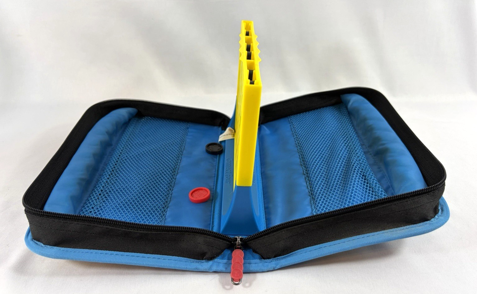 Connect 4 Four Travel Folio Board Game Zipper w Fabric Carrying Case Hasbro