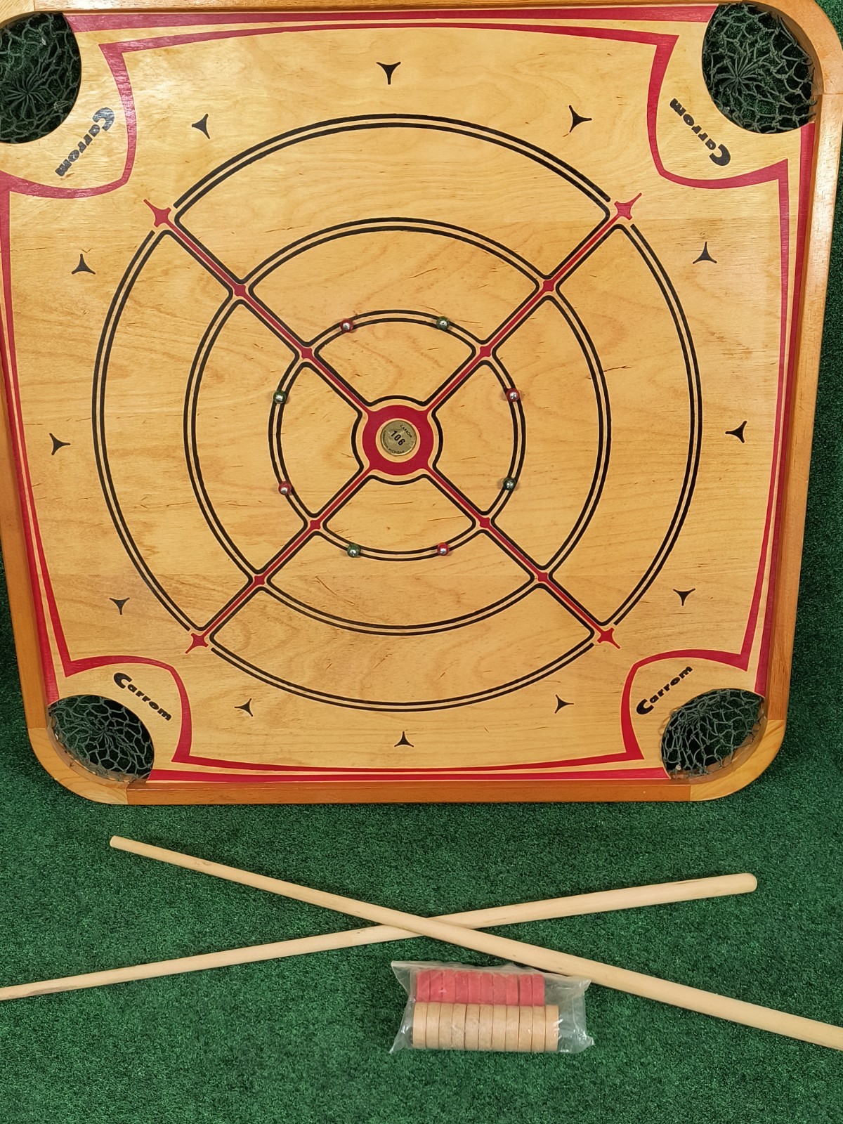 Carrom Board Strategy Game vintage antique w/ wooden pieces . Old . 24 Pieces