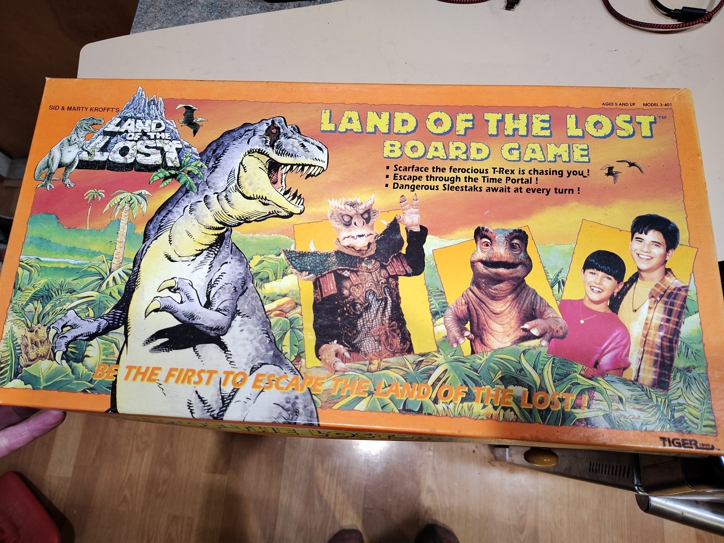 VINTAGE LAND OF THE LOST BOARD GAME; Tiger Toys; COMPLETE; 1992
