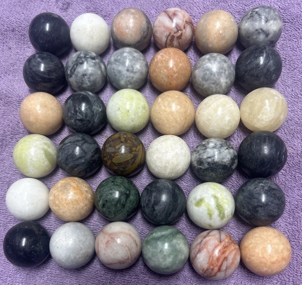 Vtg Semiprecious Stone Marble Solitaire Game 36 1” Stone Marbles 16” Board