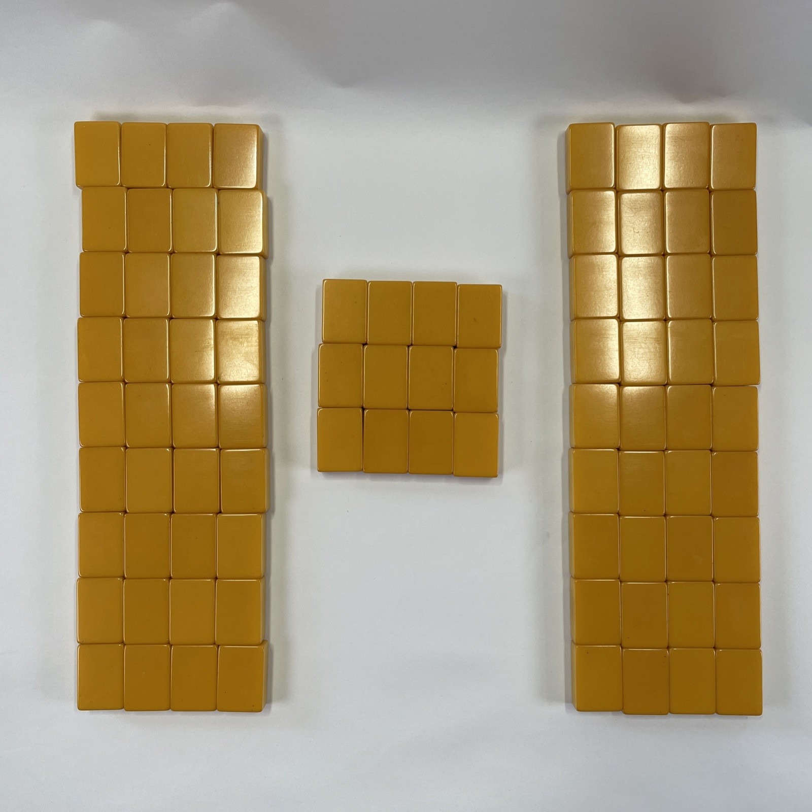 Vtg Bakelite Butterscotch Mahjong Set 168 Tiles 4 Racks in Locking Hard Case